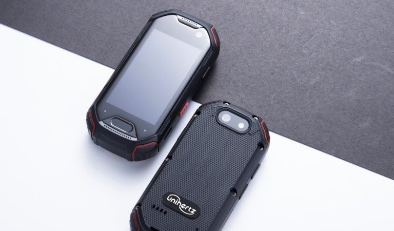 teléfono Atom Android
